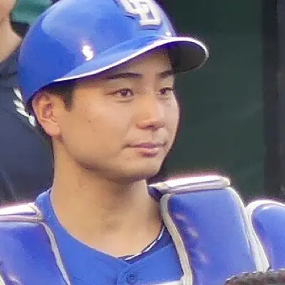 石伊雄太