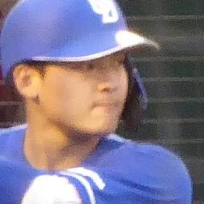 石川昂弥