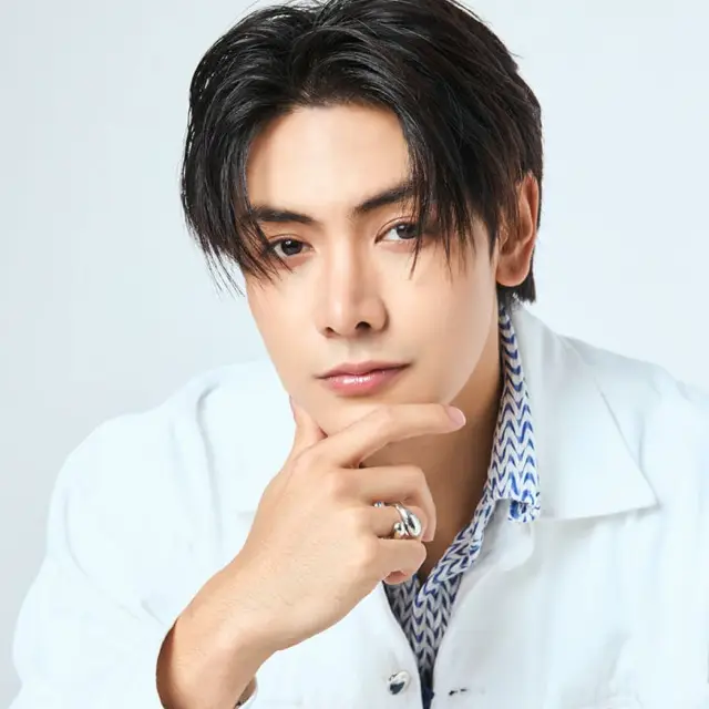 Joong（GMMTV 男性）の写真