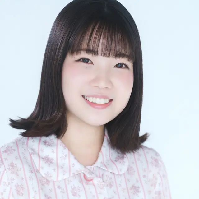 松田 彩音