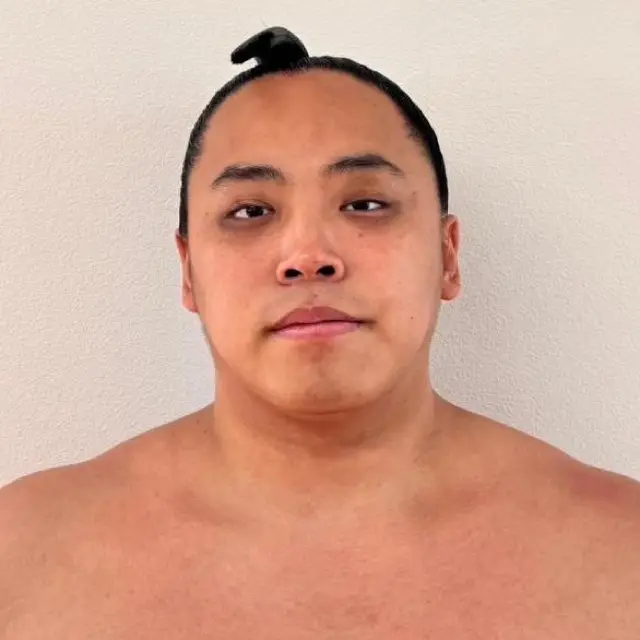 琴栄峰