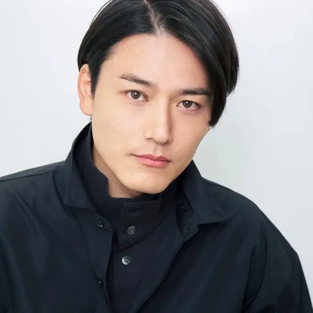 蕨野友也
