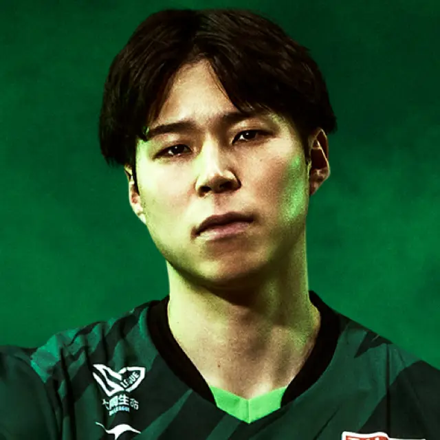 新井 雄大